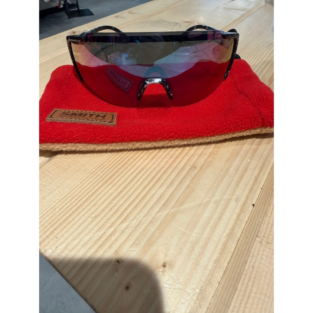 Smith Wildcat Sunglasses Black White Splatter ChromaPop Red Mirror Lens Sport